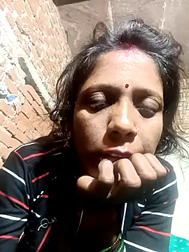 Snapshot of Xx_pooja chatting on 11/20/25, 12:22 Xx pooja online show from 11/20/25, 12:22