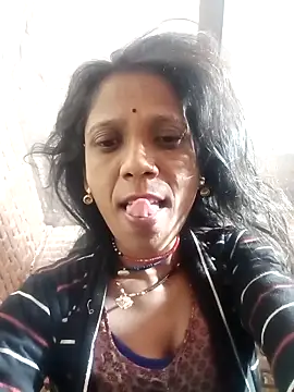 Snapshot of Xx_pooja chatting on 11/28/25, 07:38 Xx pooja online show from 11/28/25, 07:38