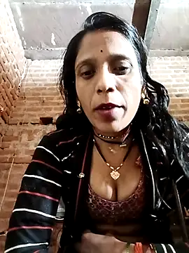Snapshot of Xx_pooja chatting on 12/01/25, 02:11 Xx pooja online show from 12/01/25, 02:11