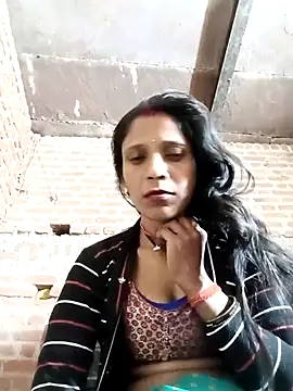 Snapshot of Xx_pooja chatting on 12/16/25, 04:34 Xx pooja online show from 12/16/25, 04:34