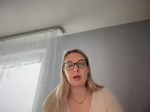 NikexPretty online show from 11/30/25, 10:41