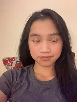 Snapshot of -Lie-06 chatting on 09/26/25, 11:47 -Lie-06 online show from 09/26/25, 11:47