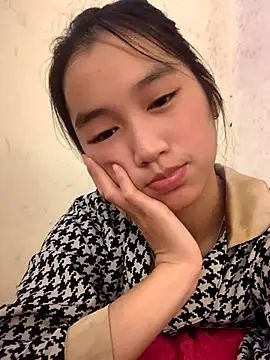 Snapshot of -Lie-06 chatting on 10/03/25, 01:19 -Lie-06 online show from 10/03/25, 01:19