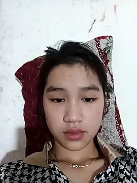 Snapshot of -Lie-06 chatting on 10/08/25, 06:11 -Lie-06 online show from 10/08/25, 06:11