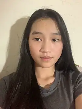 Snapshot of -Lie-06 chatting on 10/18/25, 01:12 -Lie-06 online show from 10/18/25, 01:12