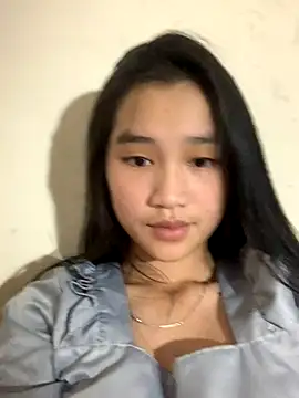 Snapshot of -Lie-06 chatting on 10/20/25, 11:10 -Lie-06 online show from 10/20/25, 11:10