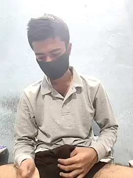 GirlsCrush  online show from 10/29/25, 07:15