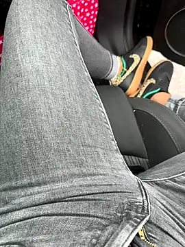 BabyLeopard online show from 10/13/25, 10:37