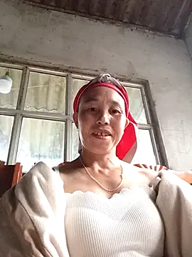 me-cute online show from 10/10/25, 11:04