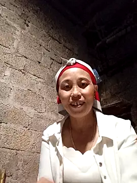 me-cute online show from 10/26/25, 01:28