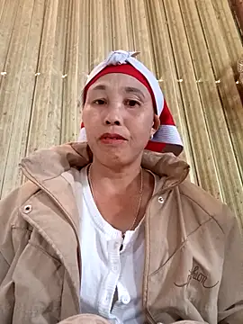 me-cute online show from 12/18/25, 01:33