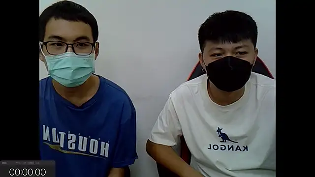 Snapshot of zhu000000 chatting on 09/12/25, 04:45 zhu000000 online show from 09/12/25, 04:45