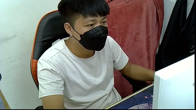 Snapshot of zhu000000 chatting on 09/16/25, 02:56 zhu000000 online show from 09/16/25, 02:56