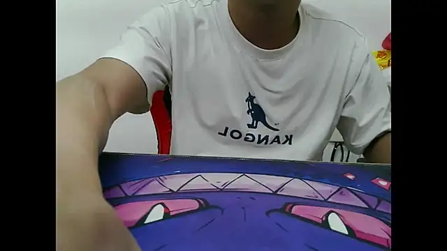 Snapshot of zhu000000 chatting on 10/22/25, 06:13 zhu000000 online show from 10/22/25, 06:13