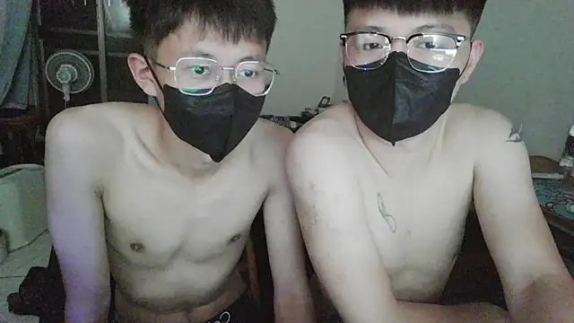 zhu000000 online show from 04/11/26, 01:37