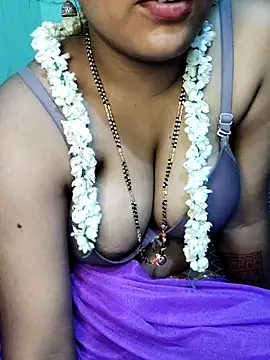 Shneeha le online show from 09/21/25, 08:21