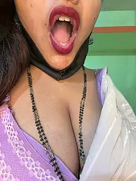 Shneeha le online show from 04/08/26, 09:42