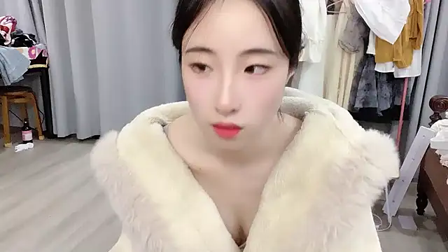 Freya7777 online show from 09/20/25, 12:39