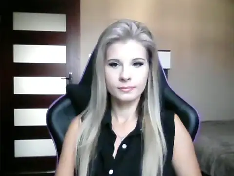 KristineGlow online show from 09/17/25, 06:15