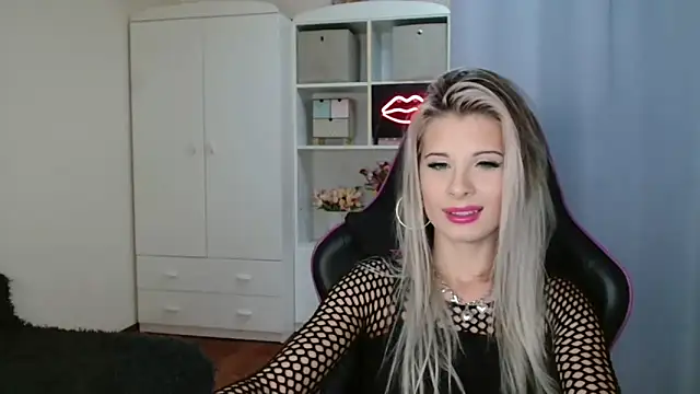 KristineGlow online show from 10/20/25, 09:10