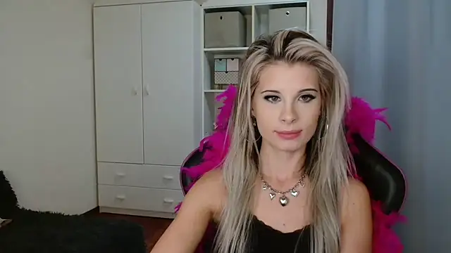 KristineGlow online show from 10/21/25, 06:19