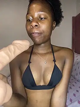 Snapshot of Crazyqueenxxx chatting on 10/27/25, 09:30 Crazyqueenxxx online show from 10/27/25, 09:30