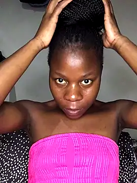 Snapshot of Crazyqueenxxx chatting on 11/19/25, 10:43 Crazyqueenxxx online show from 11/19/25, 10:43