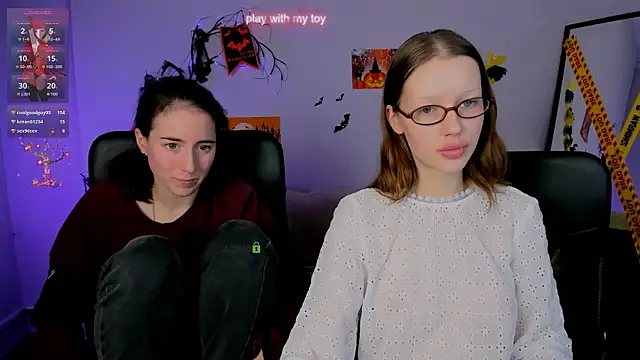 Snapshot of daisy_baby1 chatting on 10/26/25, 02:39 daisy baby1 online show from 10/26/25, 02:39