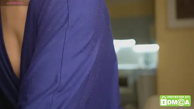 KateCarrey online show from 11/11/25, 04:18