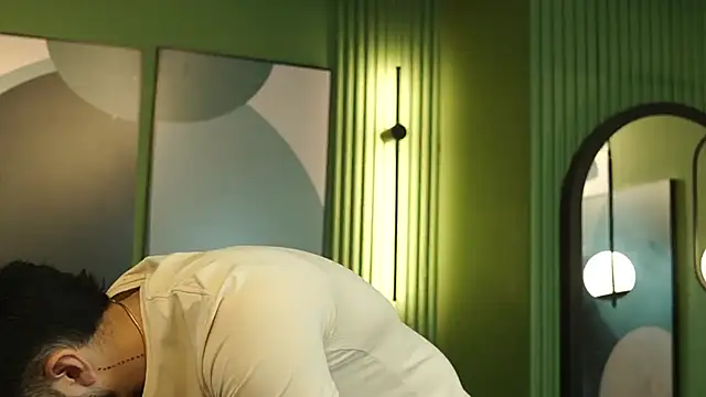 Nick Vans online show from 09/12/25, 12:27