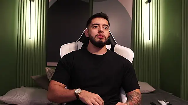 Nick Vans online show from 10/11/25, 12:36