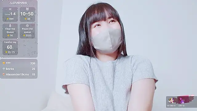 Snapshot of Zinzin_chan chatting on 04/18/26, 07:58 Zinzin chan online show from 04/18/26, 07:58