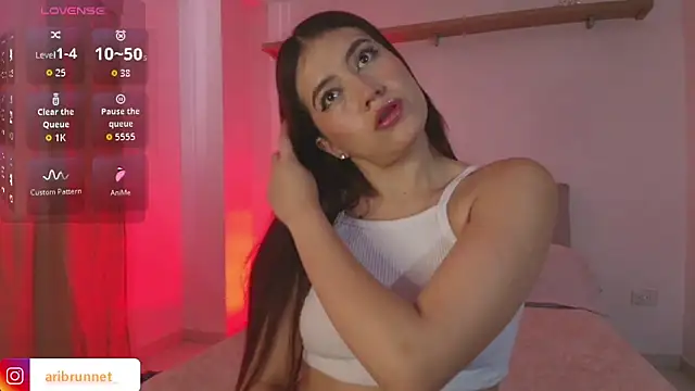 BrunnetAri  online show from 02/24/26, 03:10