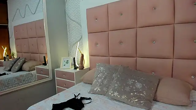 DaisySnugs1 online show from 01/08/26, 11:45