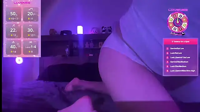 Snapshot of michaeltorrexxx chatting on 02/05/26, 01:43 michaeltorrexxx online show from 02/05/26, 01:43