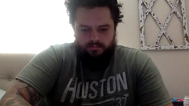 Snapshot of BeginnersLuck111 chatting on 04/08/26, 05:02 BeginnersLuck111 online show from 04/08/26, 05:02