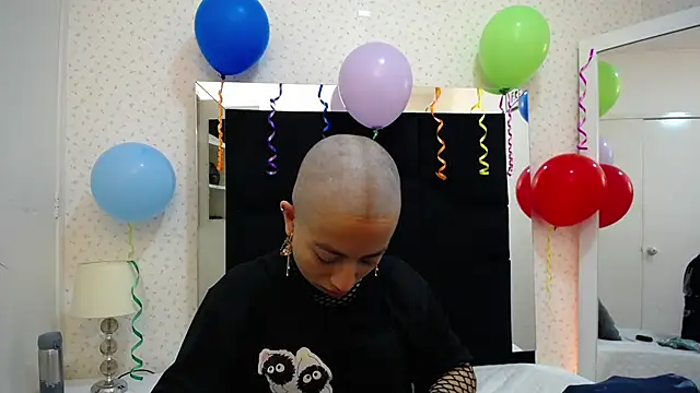 LunaRichy  online show from 09/24/25, 12:41