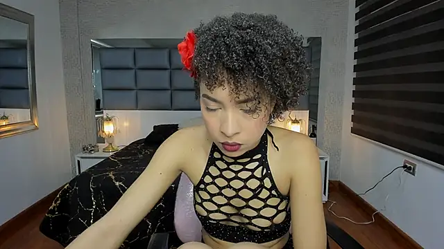 Lucia jane online show from 11/22/25, 07:35