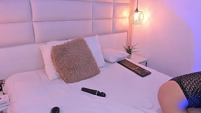 Lucia jane online show from 01/17/26, 09:18