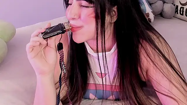 Camila Matinez  online show from 09/26/25, 12:47