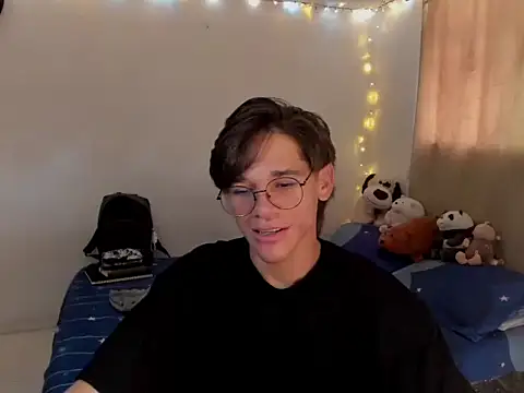 Tom Blues online show from 10/30/25, 05:35