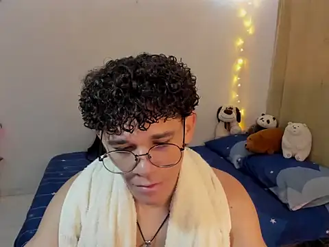 Tom Blues online show from 11/11/25, 12:16