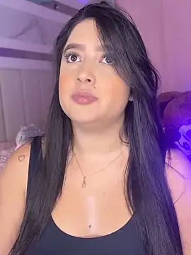 Emiily Moore1 online show from 11/13/25, 10:19