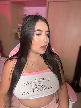 Emiily Moore1 online show from 04/17/26, 09:51