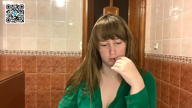 MaroonMoon  online show from 12/02/25, 08:37