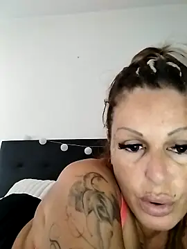 canariamorbosa online show from 10/16/25, 01:12