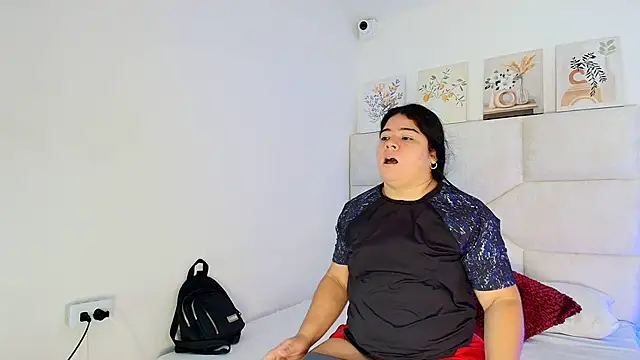elizawiliamst online show from 05/18/26, 12:22