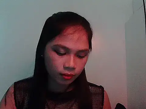 Snapshot of Zachariah_05 chatting on 05/18/26, 06:19 Zachariah 05 online show from 05/18/26, 06:19