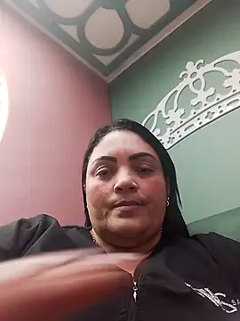 Snapshot of tiffany_Johnson1 chatting on 10/14/25, 05:58 tiffany Johnson1 online show from 10/14/25, 05:58