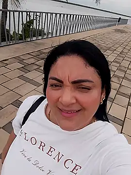 Snapshot of tiffany_Johnson1 chatting on 10/24/25, 09:11 tiffany Johnson1 online show from 10/24/25, 09:11